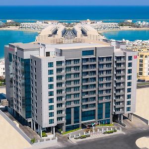 Ramada Hotel And Suites Amwaj Islands